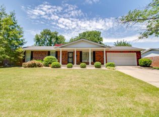 2324 Chadwick Dr, Alton, IL 62002