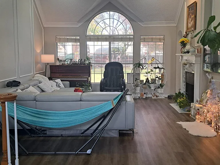 2102 Mikasa Ct — Photo 21
