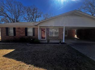 6400 W Hill Ct, North Little Rock, AR 72118