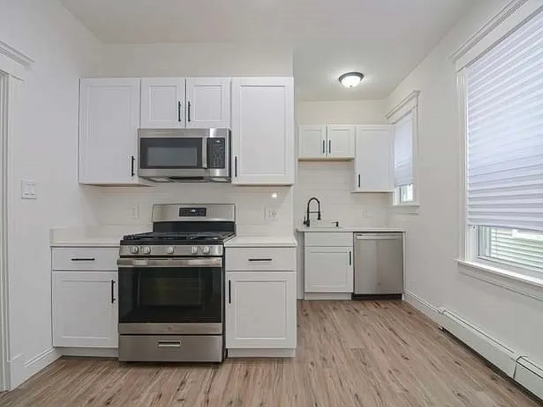 27 Hosmer St #2 — Photo 18