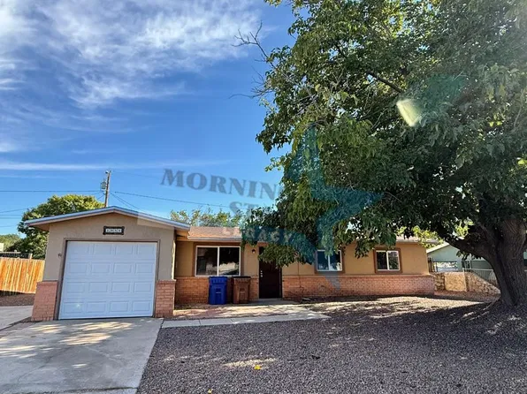 1954 Redwood St, Las Cruces, NM 88001
