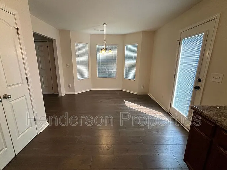 817 Ranchero St — Photo 2