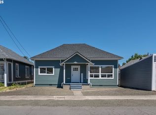 176 SE Hoover Ave, Roseburg, OR 97470