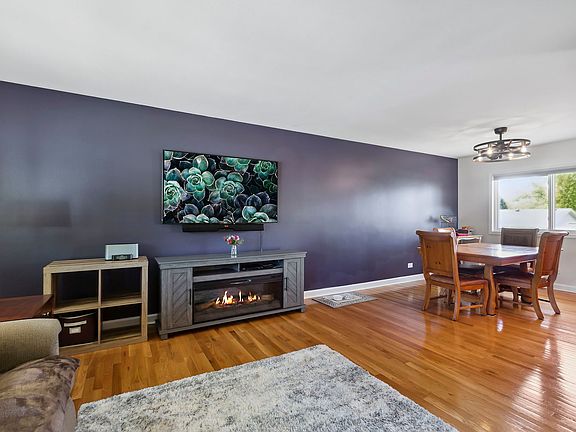 5th image of 843 E Pratt Dr