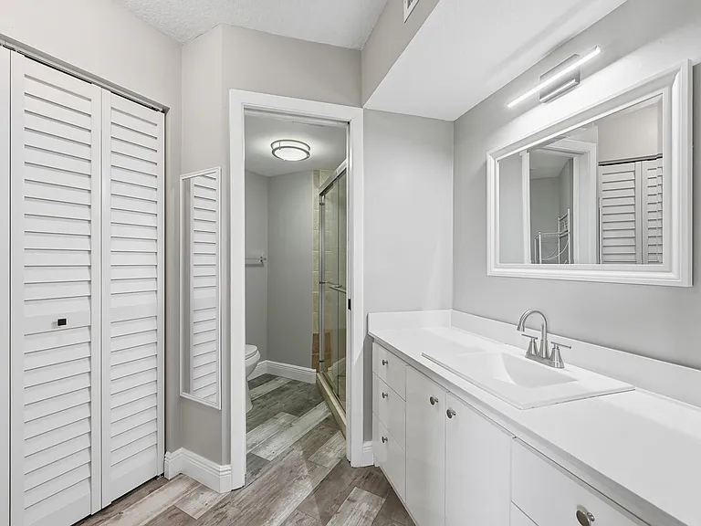 10401 W Broward Blvd #401 — Photo 14