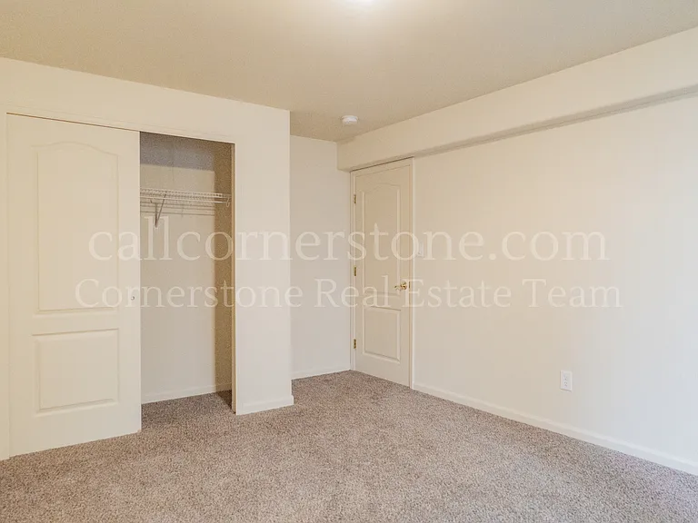 3305 Hollycrest Dr — Photo 29