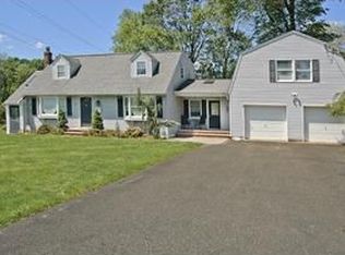 15 Evelyn Pl, East Hanover, NJ 07936