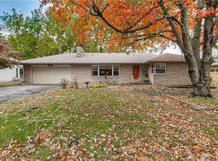 707 Ridgeway Dr, Liberty, MO 64068