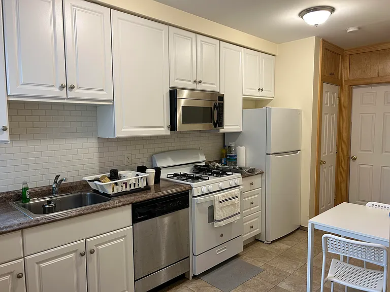 1109 Main Ave #2 — Photo 3