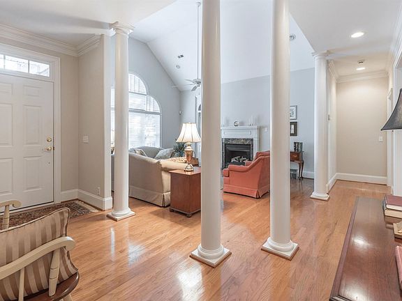 4th image of 103 Capertree Ct