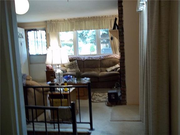 4th image of 110 Marylea Ave
