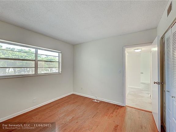 3rd image of 1005 Country Club Dr APT 304