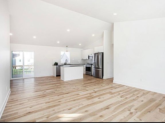 5th image of 10498 Camfield Ct