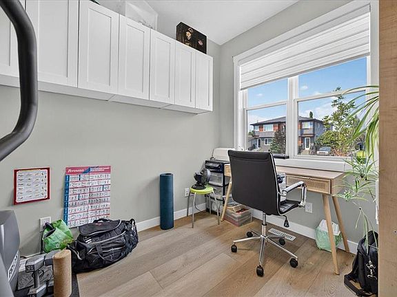 3rd image of 4620 W 81st St NW