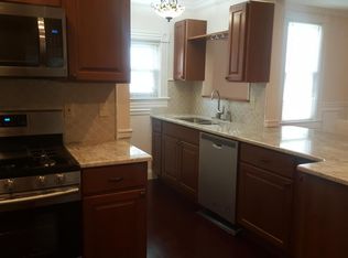 68 Oakland St, Red Bank, NJ 07701