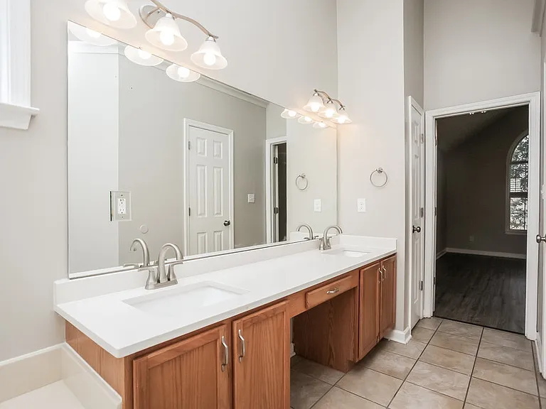 1531 Carlton Ridge Dr — Photo 11