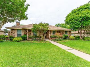 301 Hillcrest Dr, Midlothian, TX 76065