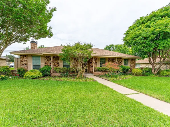 301 Hillcrest Dr, Midlothian, TX 76065