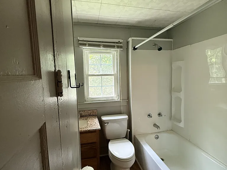817 Lubbock St — Photo 7
