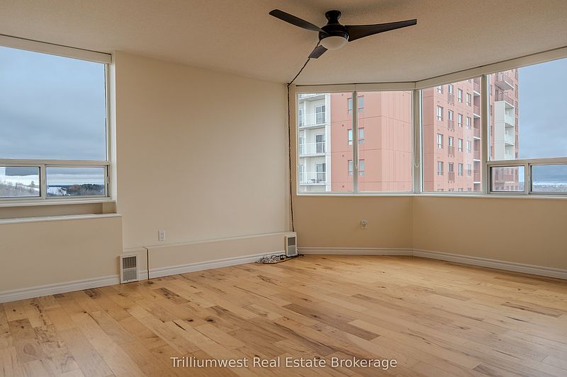 Kitchener Apartment for rent - 2 Bedrooms — photo 3
