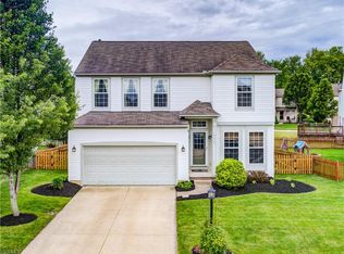 9567 Taberna Ln, Olmsted Falls, OH 44138