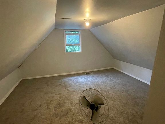 2nd image of 1110 Edgar St