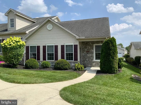 6942 Derrick Dr, Harrisburg, PA 17112