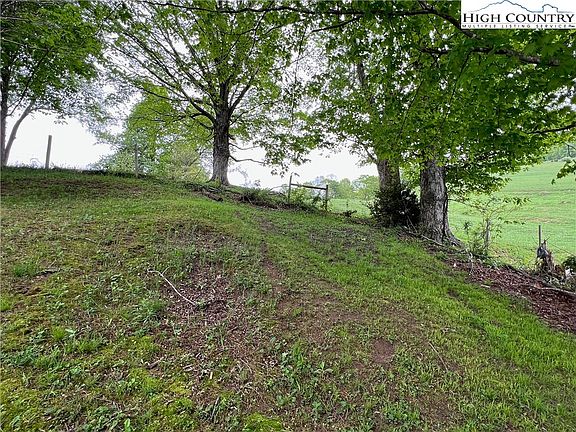 4th image of 237 Smethport Cemetery Drive