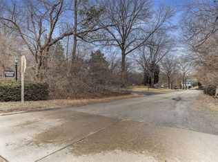 2 Ferrand Woods, Saint Louis, MO