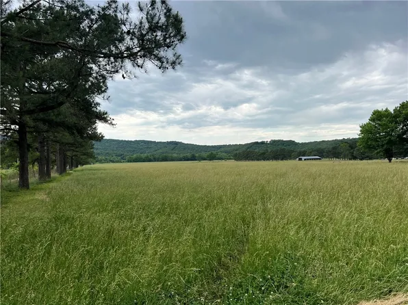 S Harris Rd, Fayetteville, AR 72701