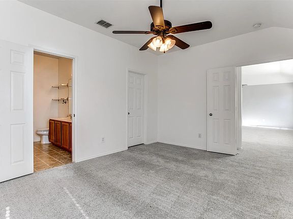 4th image of 1024 Salt Creek Trl