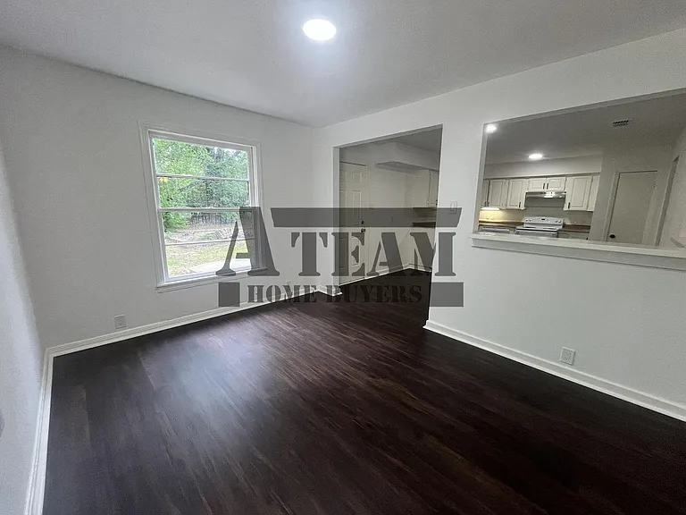 411 McEntire Rd — Photo 8