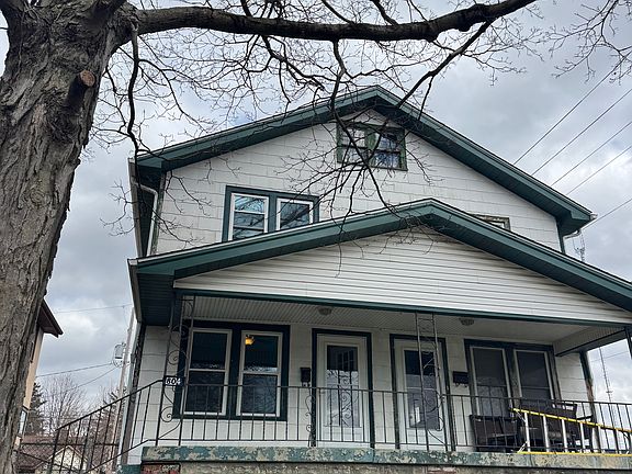 2nd image of 800-804 Thomas Rd