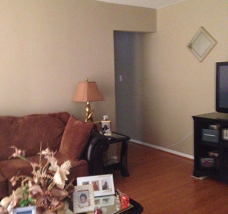 1st image of 21720 Whitmore St