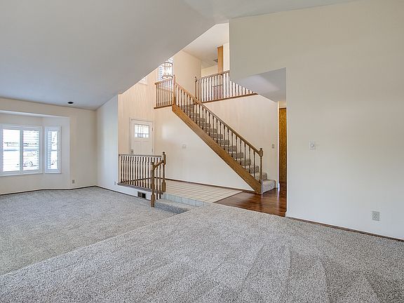4th image of 6025 Laguna Villa Way