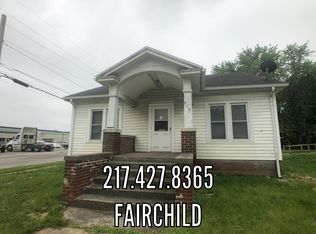 916 E Fairchild St, Danville, IL 61832