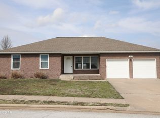 501 W Walton Ave, Carl Junction, MO 64834