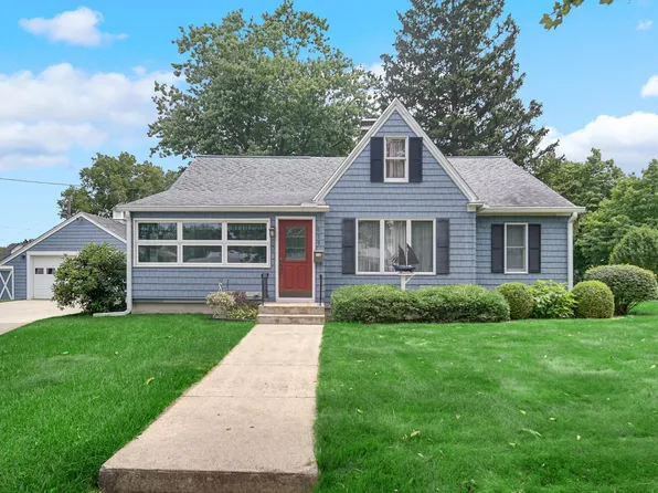 625 Bayless St, Plymouth, IN 46563