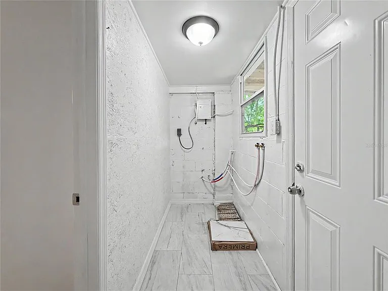 2848 W Harwood St — Photo 22
