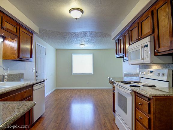 5th image of 12817 NE 85th St