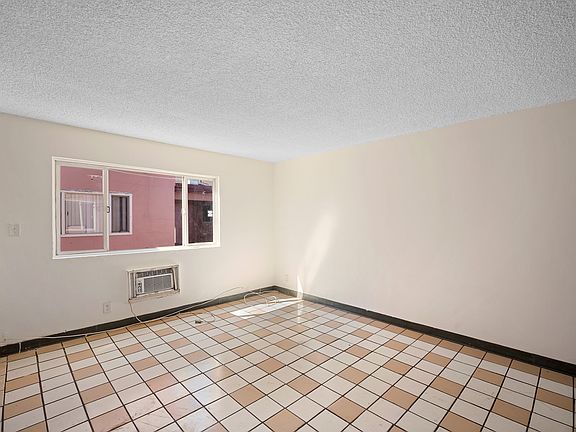 2nd image of 11964 Runnymede St APT 1