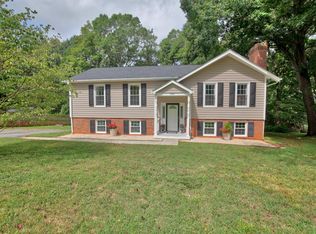 390 Saratoga Dr, Lynchburg, VA 24502