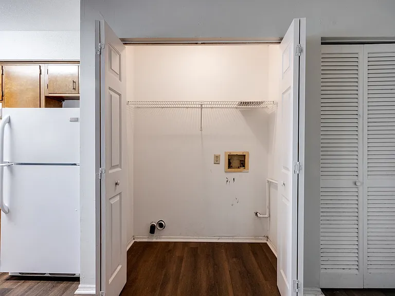 34 Woodlawn Drive - 4 — Photo 9