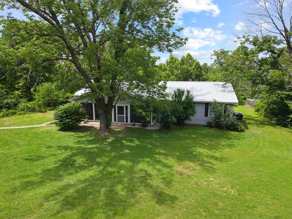 16475 Dawson Rd, Dawson Springs, KY 42408