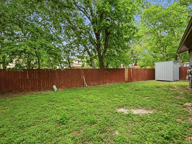 5104 Spruce Cv #A — Photo 20
