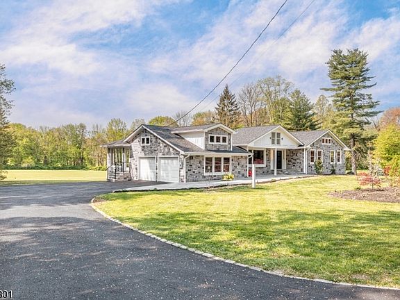 2nd image of 17 Yardley Rd