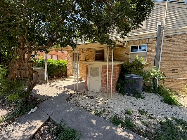 1822 Lee Hall — Photo 15