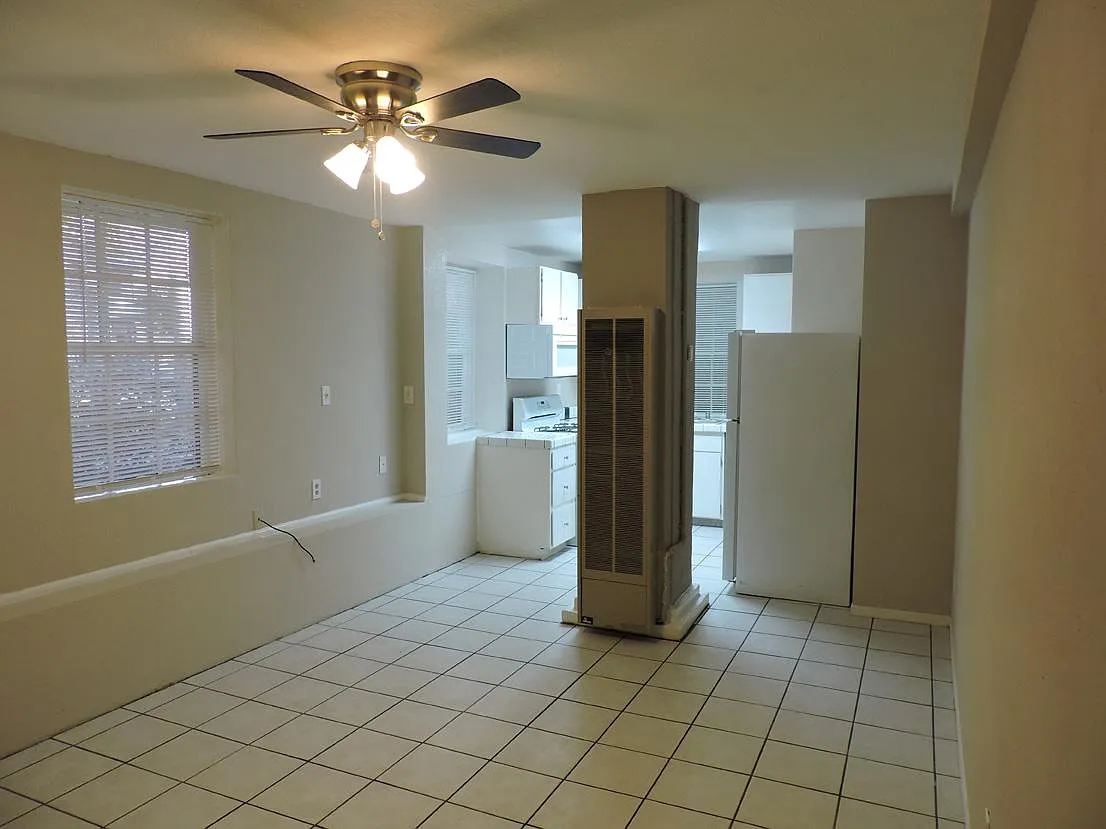 3 bed, 1000 sqft, $1,895 — Photo 4
