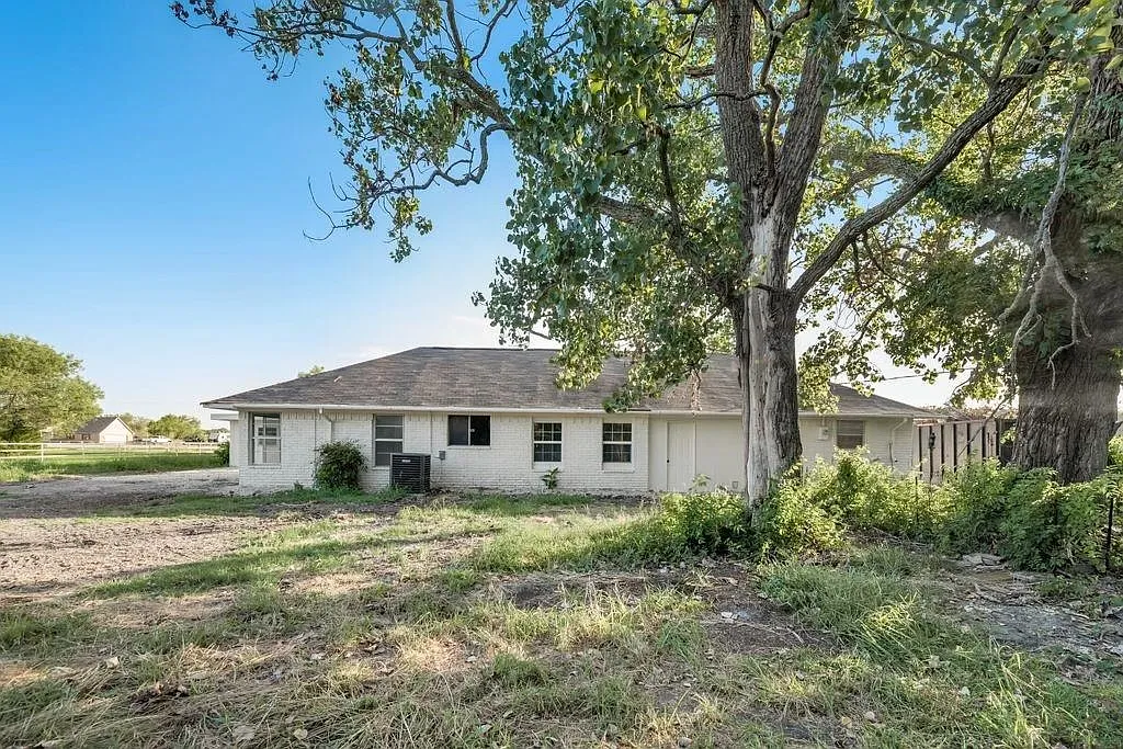 Building Photo - 13525 Hollow Creek Dr