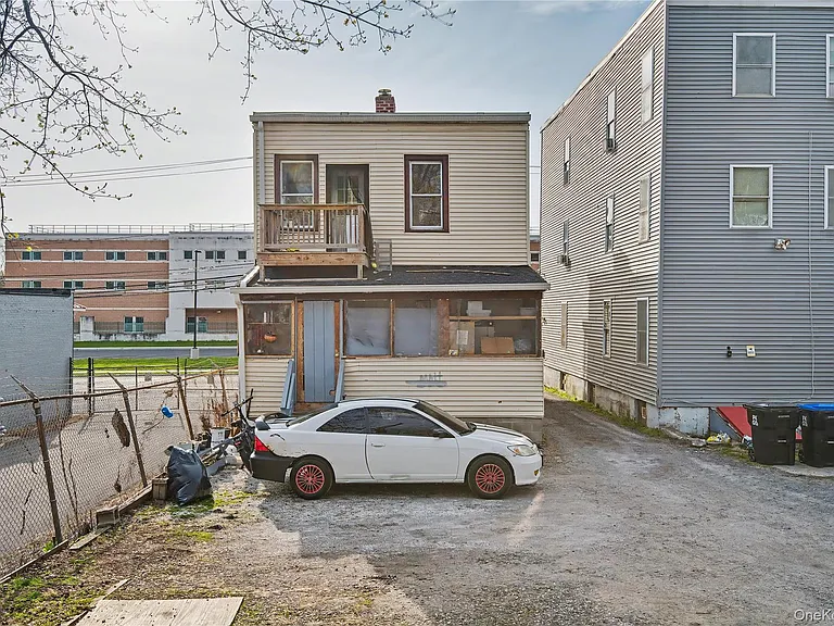 139 N Hamilton St #2 — Photo 4